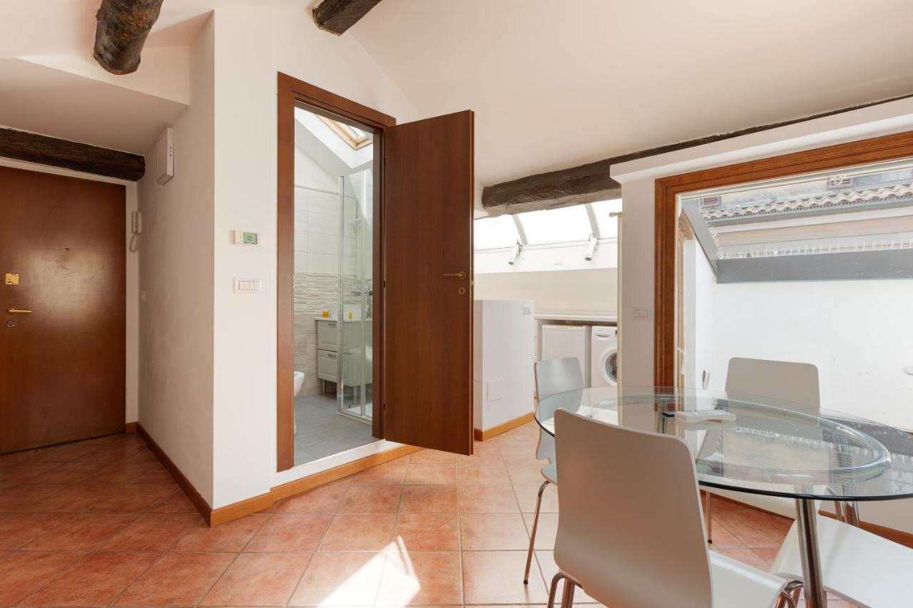 Corso Como Balcony Apartment Milano Exterior foto